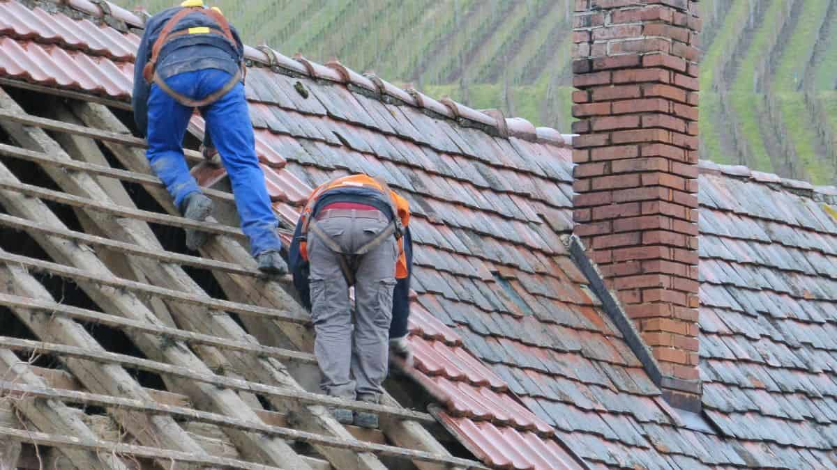 Como reformar telhado antigo