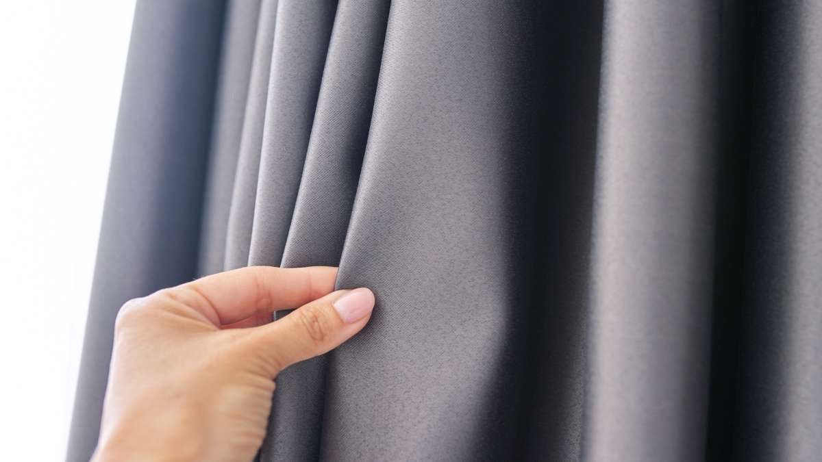 Tecidos usados para cortina blecaute