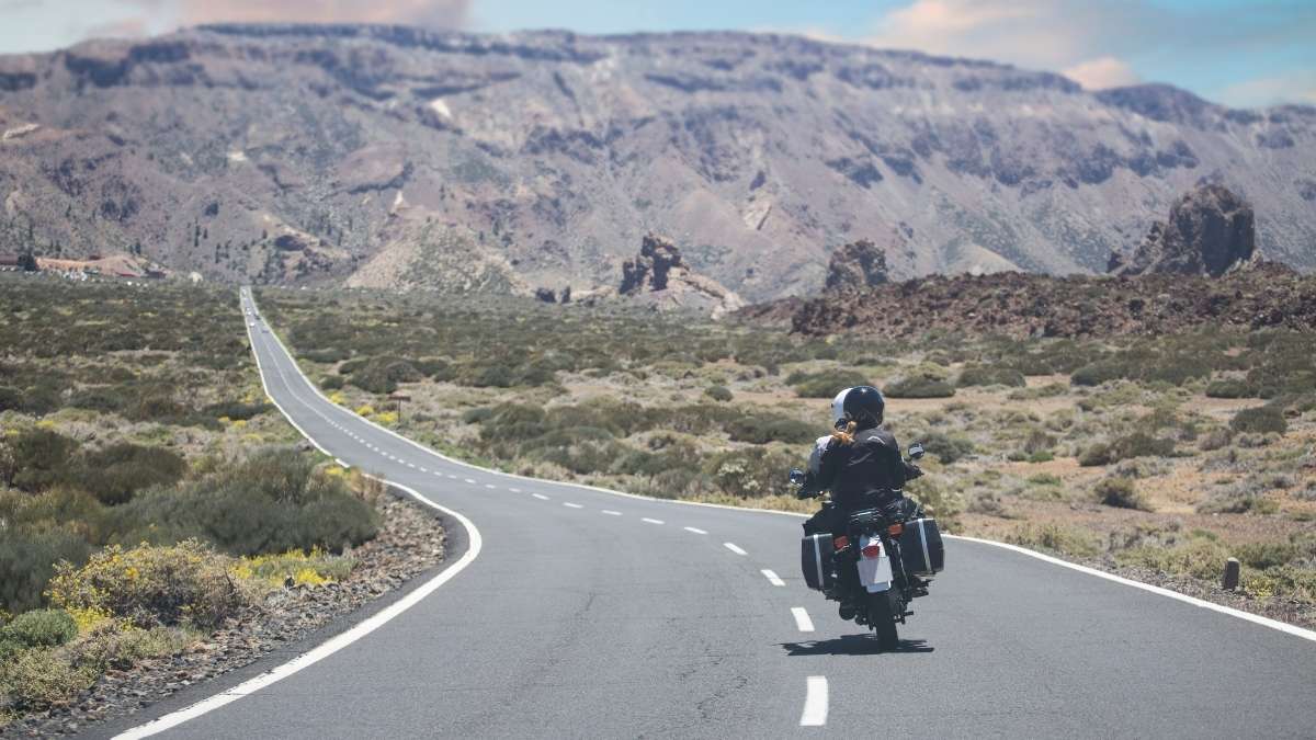 Dicas para viajar de motos com segurança