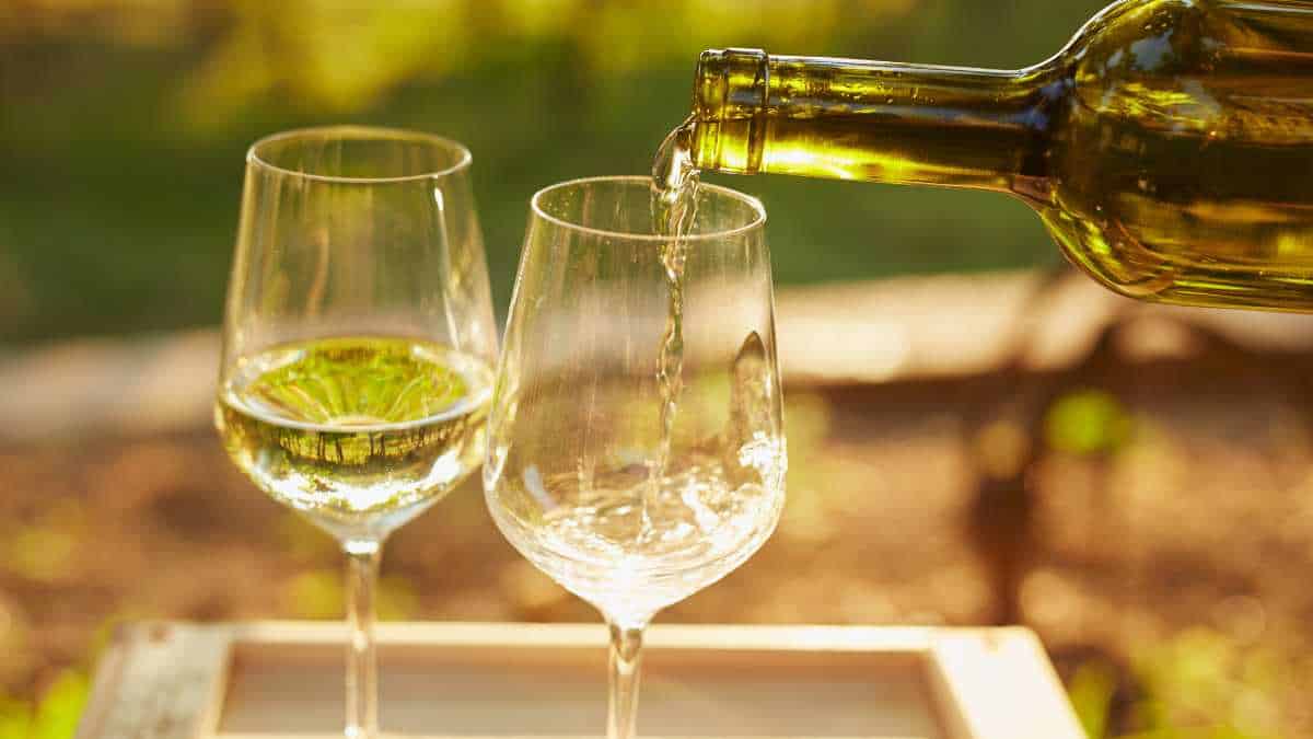 Qual tipo de vinho branco é mais suave