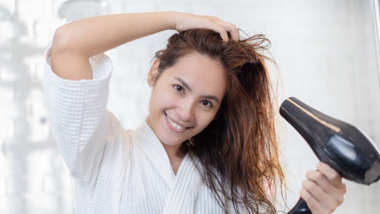 Como secar o cabelo corretamente