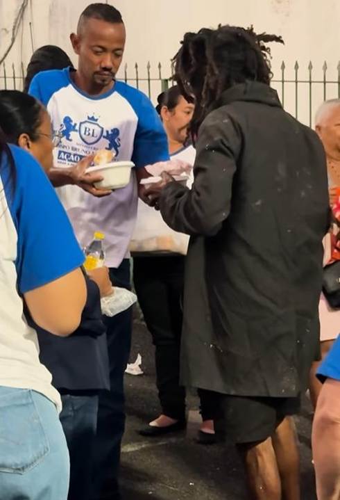 Café, Oração e Esperança: A Rotina Solidária do Bispo Bruno Leonardo 2 image 3