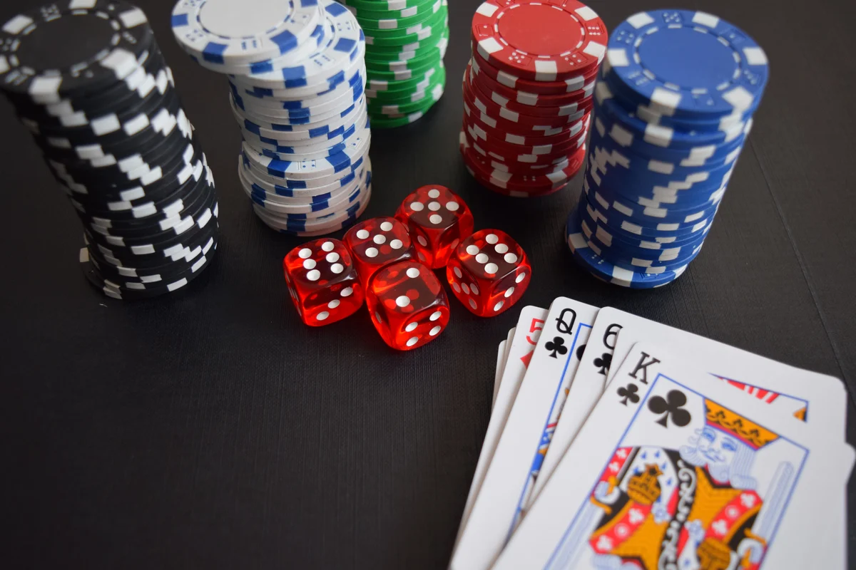 O que é o Poker Caribenho e como ele funciona? O que é o Poker Caribenho e como ele funciona
